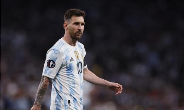 太阳130-118大胜马刺 布克